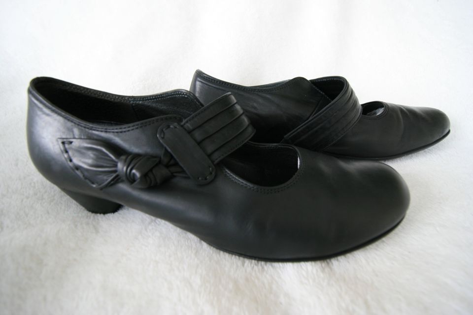 Schwarze Gabor Pumps Schuhe Echt Leder Gr. 38,5 5,5 in Theismühlen