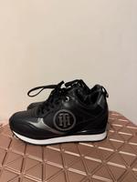Tommy Hilfiger Schuhe gr 39 Wie Neu Saarbrücken-West - Burbach Vorschau