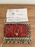 Salvatore Ferragamo Portmonee Gancio Wallet Rot Leder NEU Hamburg-Mitte - Hamburg Altstadt Vorschau