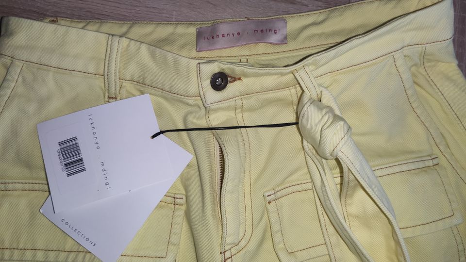 lukhanyo mdingi Designer Jeans L XL gelb neu in Saarbrücken