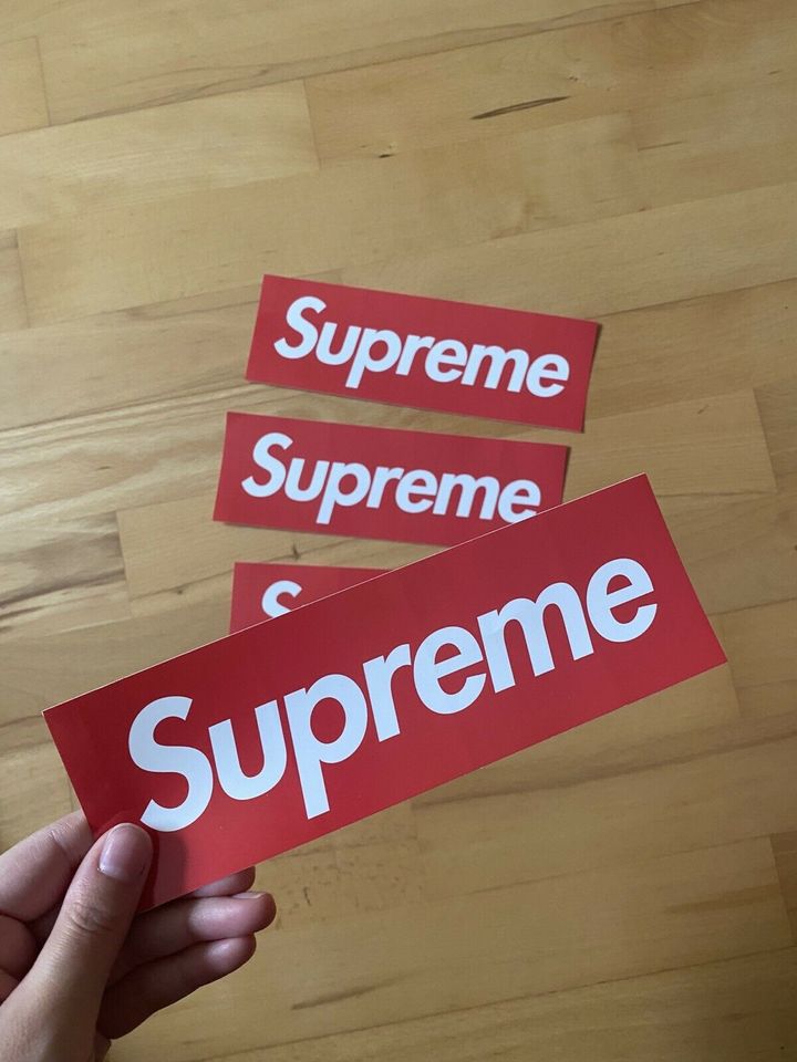 Supreme Orginal Sticker set 4x in rot in Koblenz