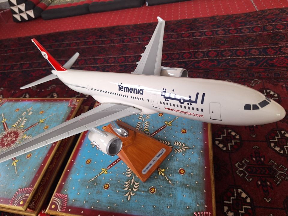 Yemenia Airbus A330 1:100 Resin in Dreieich