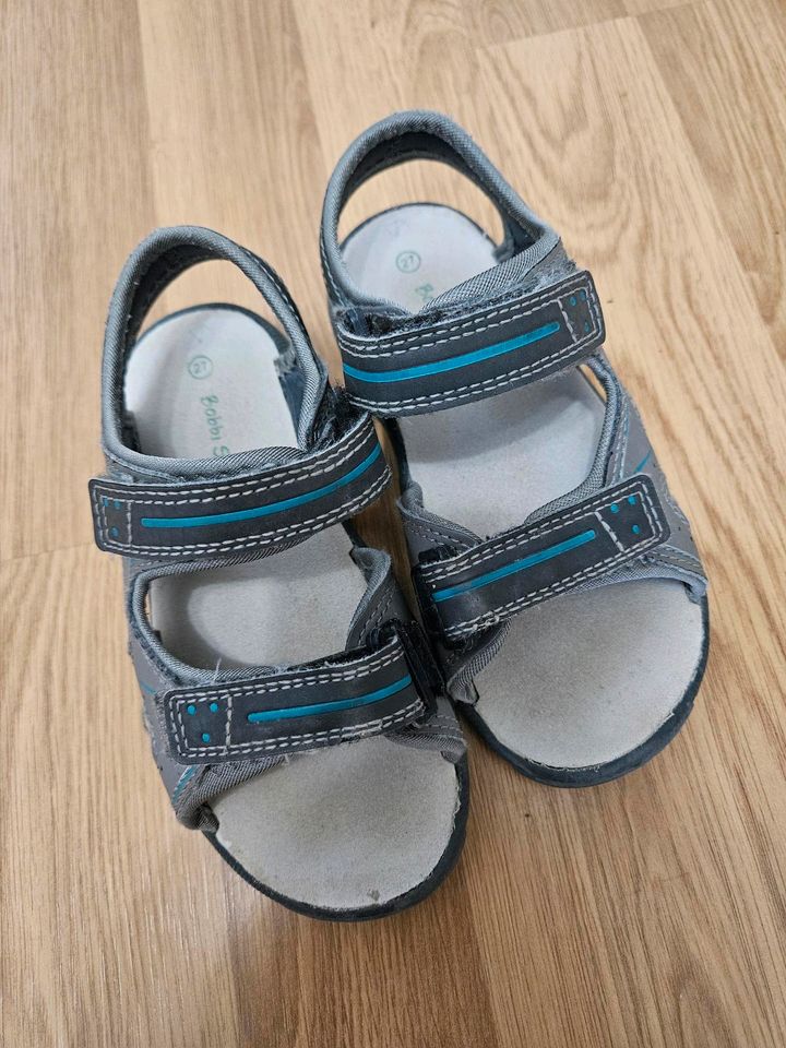 Kinder Sandalen Gr. 27 in Haar