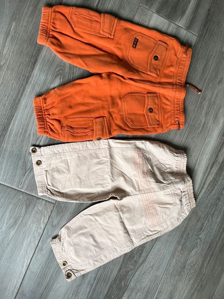 2 Hosen Jungs Gr.86 H&M Jogging Hose Sommerhose in Adorf-Vogtland