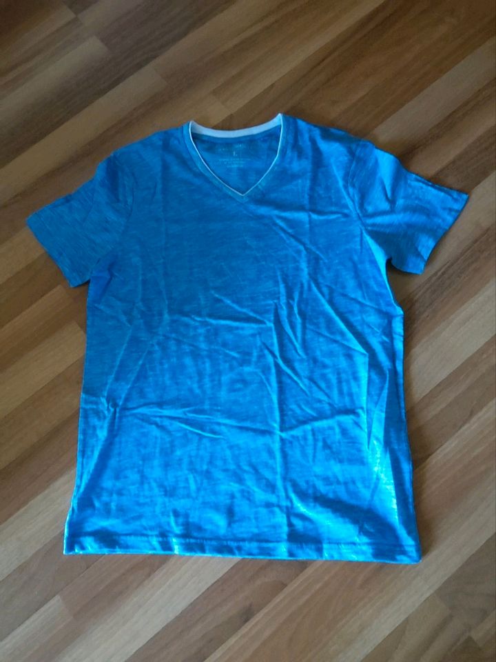 T-Shirt,  Gr.  L,  hellblau/ weiß gestreift,  NEU,  clockhouse in Ense
