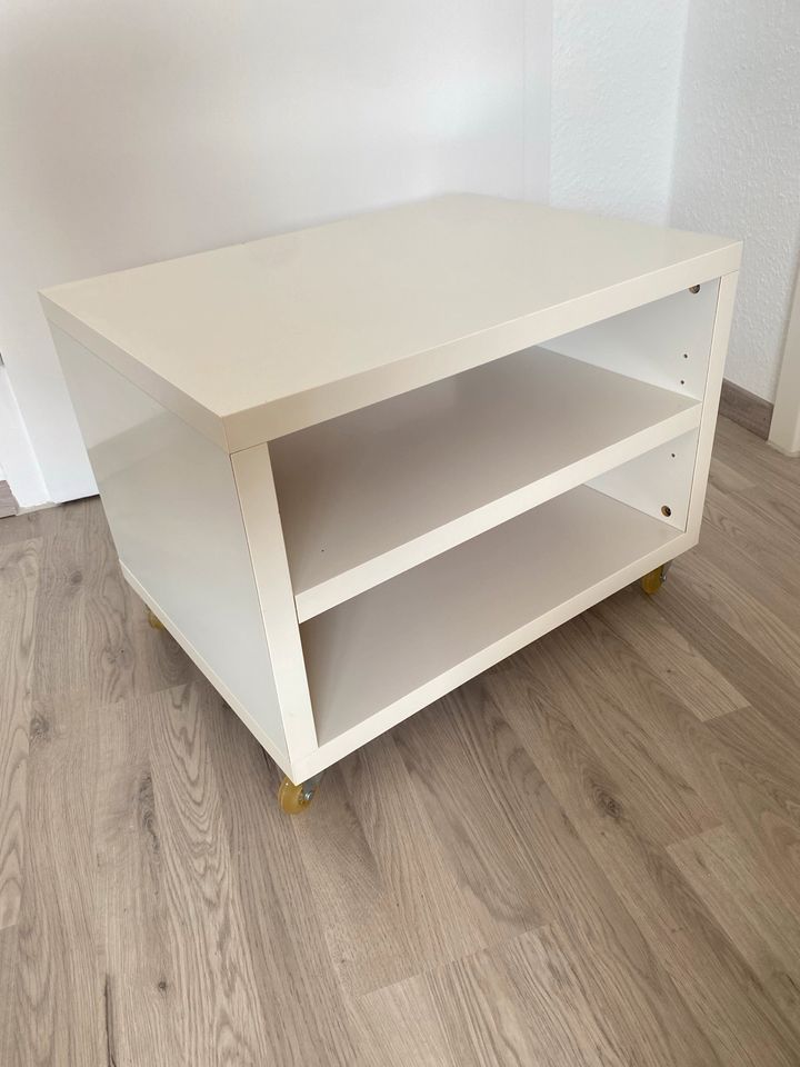 Rollschrank mit Einlegeboden in Wurzen