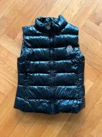 Moncler Weste Daunenweste Größe 10 / 140 schwarz Kinder Niedersachsen - Osnabrück Vorschau