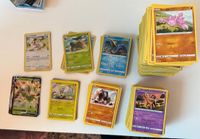 100 Stück gemischte Pokemonkarten Stuttgart - Botnang Vorschau