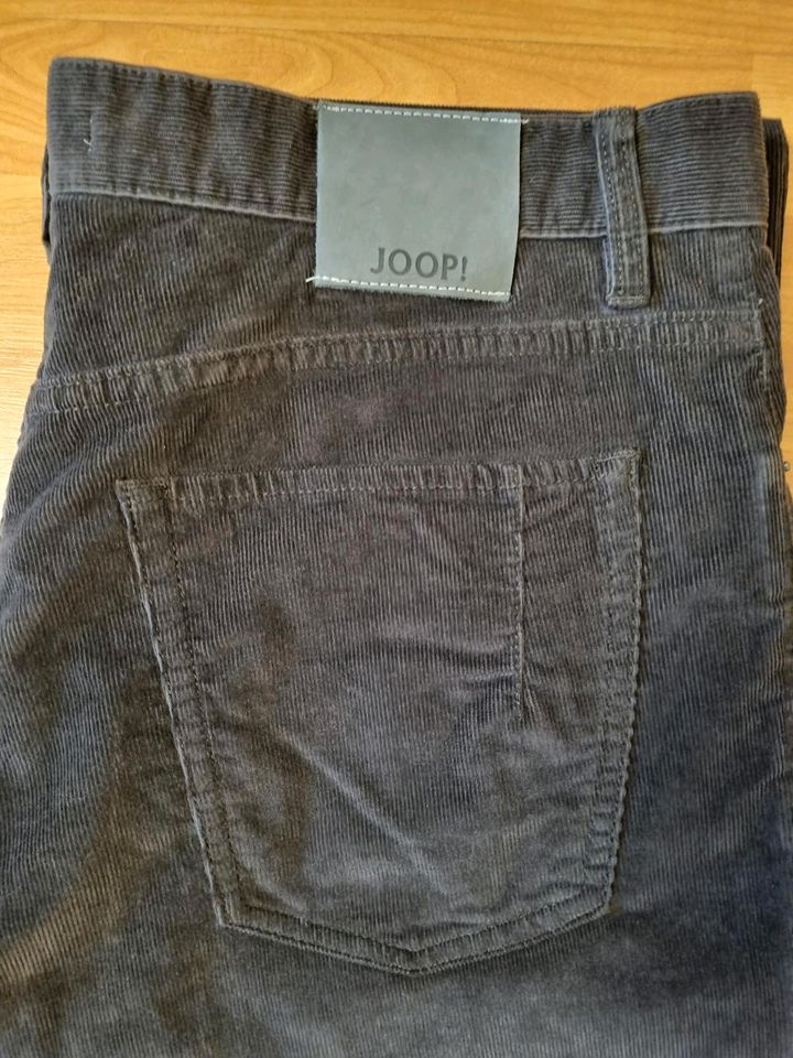 Cordhose Joop neuwertig kurzgröße: 38/30 in Frankfurt am Main