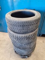 4 lose Winterreifen 235/45 R18 98V Bridgestone Blizzak LM-25V Nordrhein-Westfalen - Oberhausen Vorschau