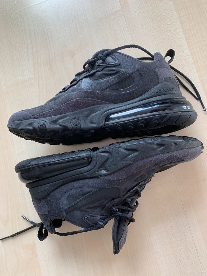 Schwarze Nike Air Max 270 React, Größe 39 in Ehringshausen