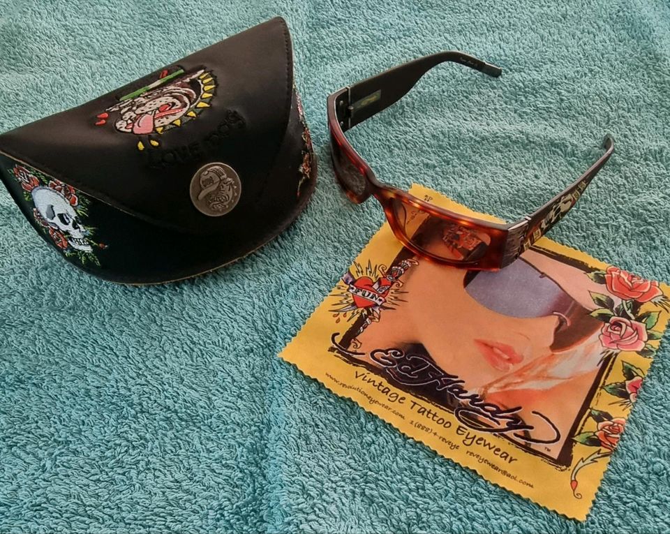 Ed Hardy Sonnenbrille ❤️ Dog in Wettenberg