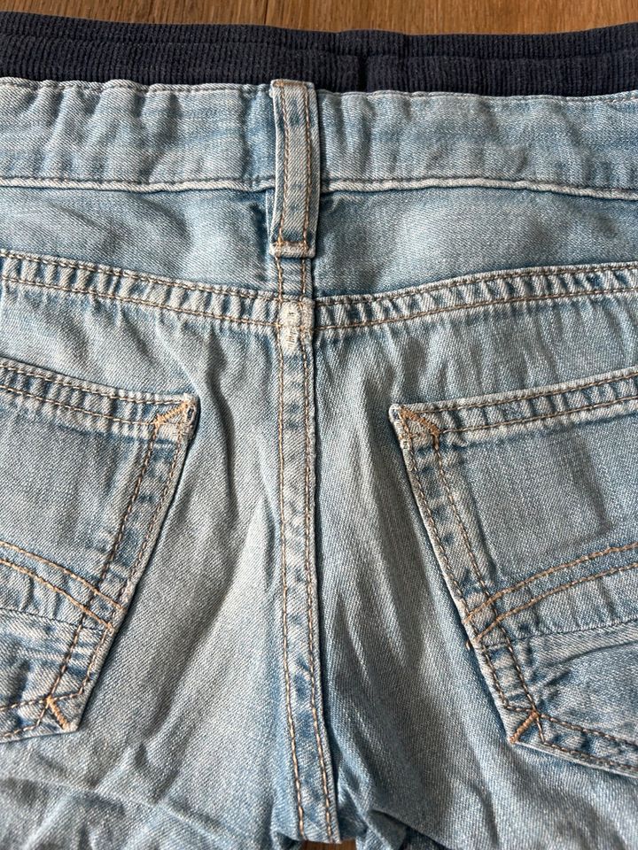 Gr104 Shorts kurze Hose ZARA NEXT Alana Hilfiger Boden H&M in Stuttgart