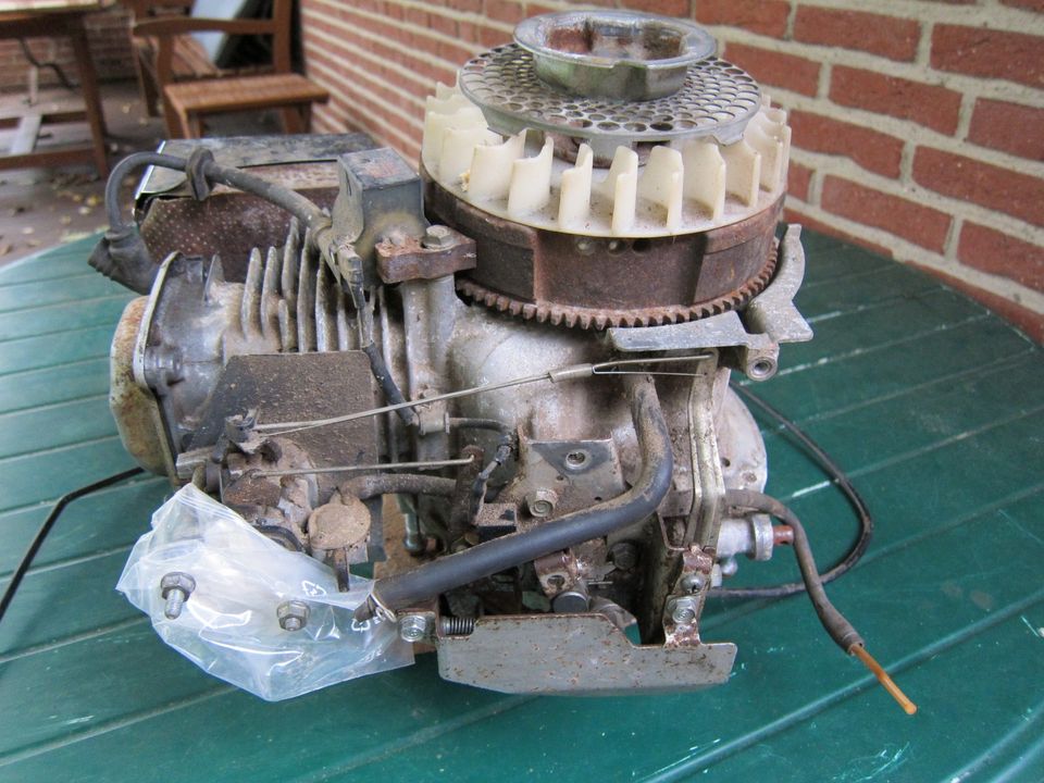 Honda Rasenmäher HR 216 SM Motor in Echem