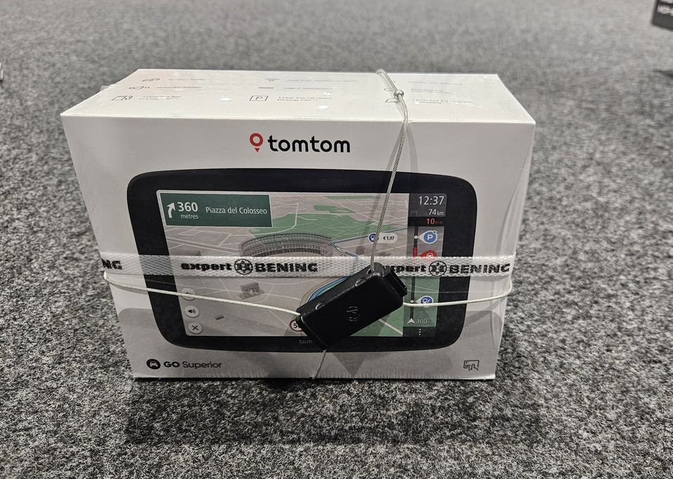 TomTom GO Superior 7 Zoll Navigationsgerät in Papenburg