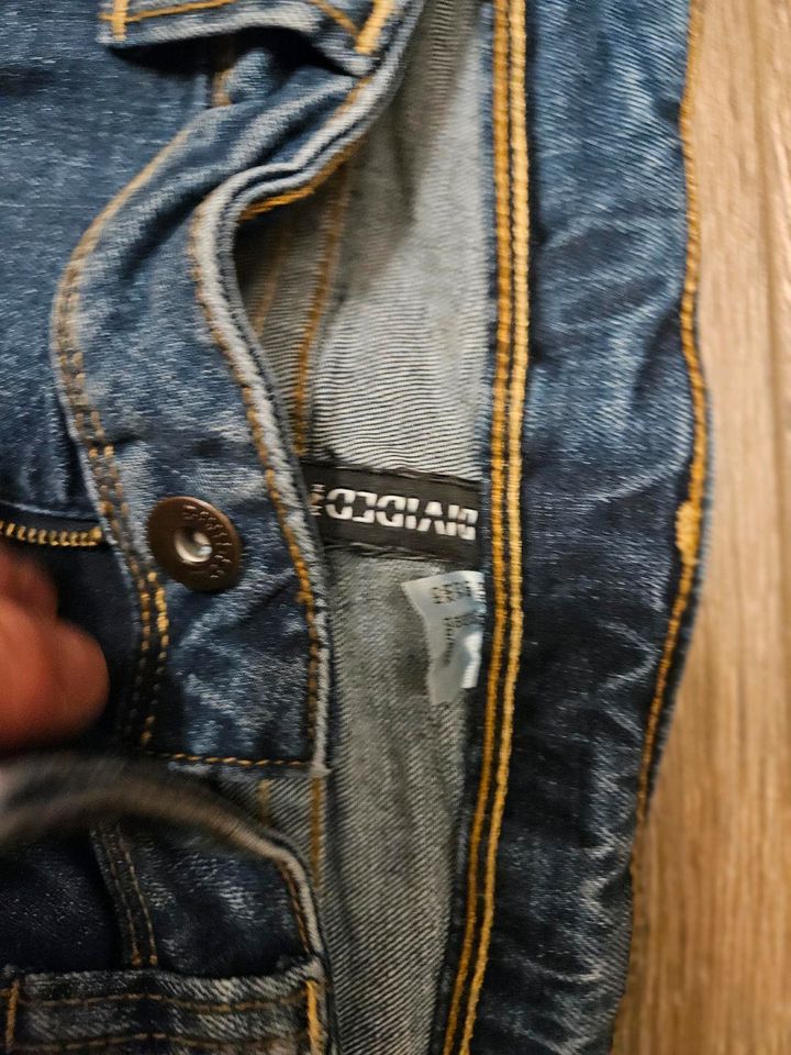 stylische breite H&M Hose Jeans - neuwertig Schlaghose Damen in Mülheim-Kärlich