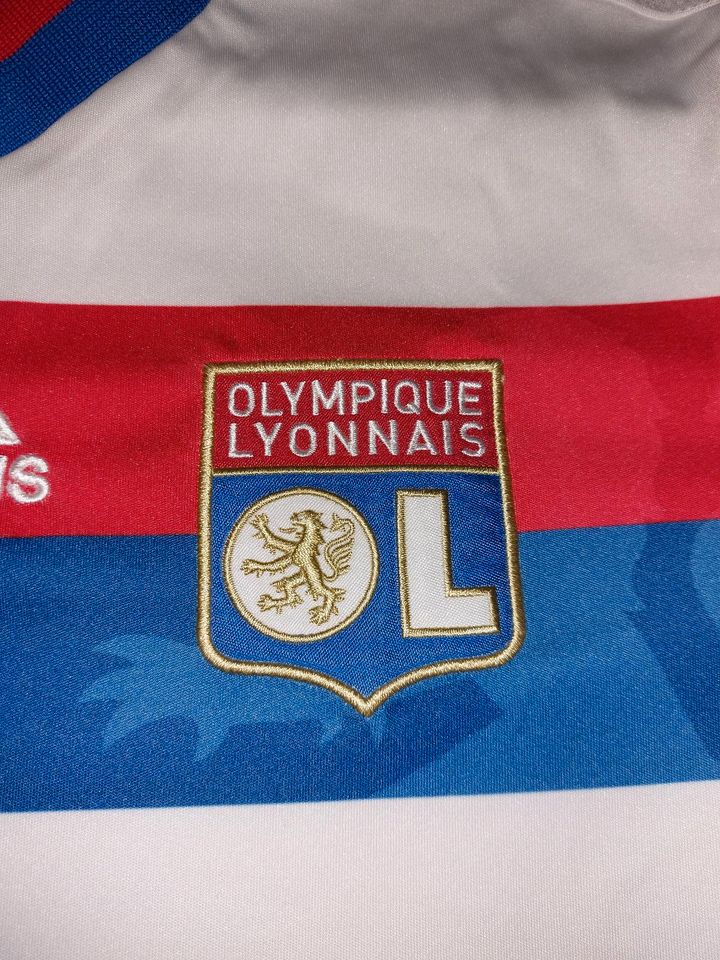 Originales Olympique Lyon Trikot - Größe M in Paderborn