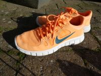 NIKE Trainingsschuh Freizeitschuh Sneaker Damen Gr. 40 orange Bad Zwischenahn - Bloh Vorschau