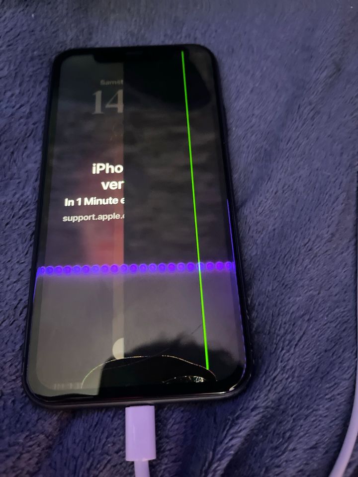 Iphone 11 display defekt in Ilshofen