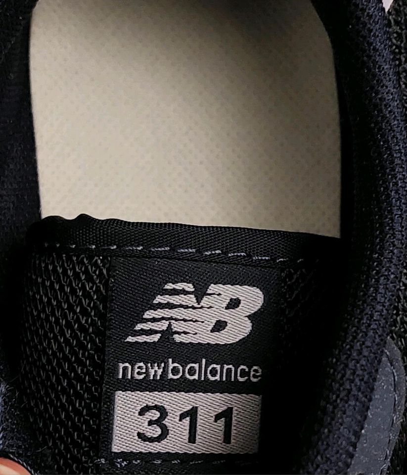 New balance Sneaker Schuhe Gr. 38 dunkelblau flieder glizzernd in Aachen