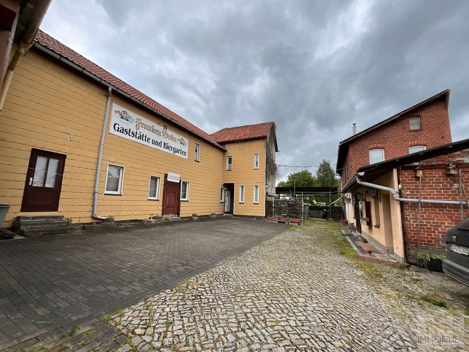 Finden Sie den besten Platz für Ihre Ideen – zentral in Volkstedt | Privathaus | Gaststätte und 7 Fewo | Garage und Nebengelass | Geschützter Innenhof in Rudolstadt