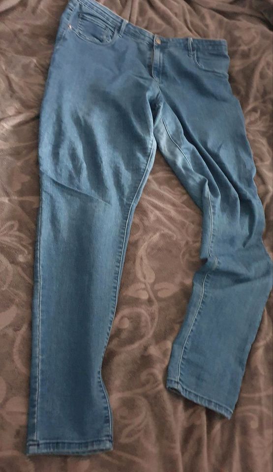 3 Jeans (2×50, 1x 48) Hosen Paket in Ofterdingen