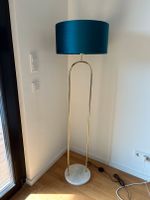 Stehlampe von Made.com, mit dunkelgrünem Schirm Pankow - Prenzlauer Berg Vorschau