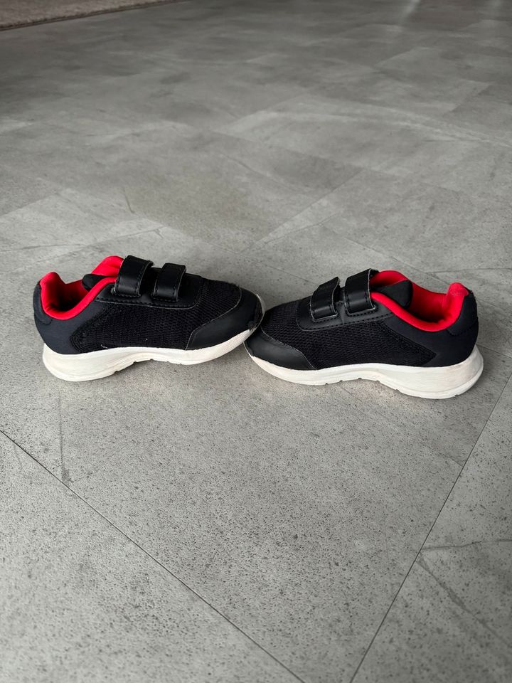 Adidas Kinder Schuhe in Größe 26 in Nürnberg (Mittelfr)