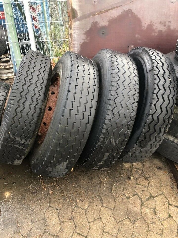 Biete Reifen und Felgen von einem alten DDR Anhänger in Salzgitter