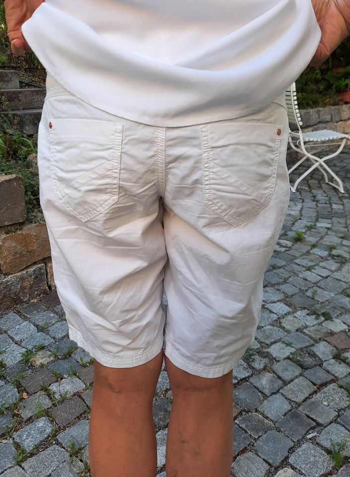 Shorts, weiß, Street one in Asperg