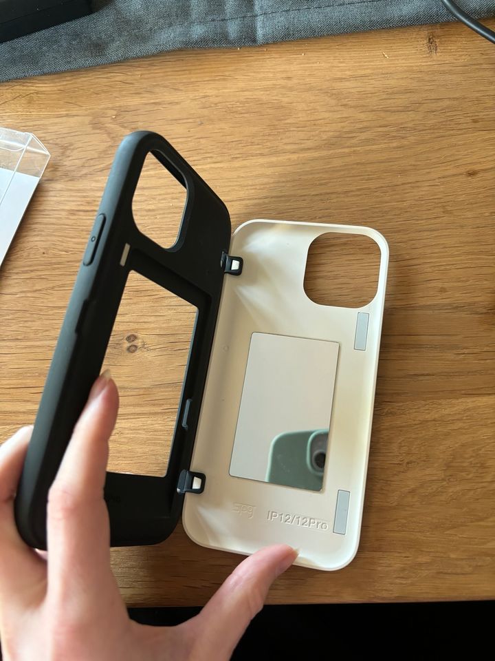 iPhone 12 Hülle mit Kartenhalter und Spiegel in Hemsbach