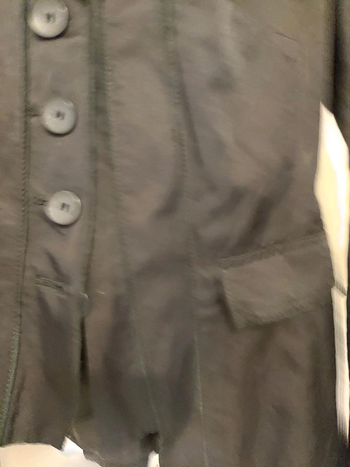 Zwei Blazer von Marc Aurel 38 schwarz und taupe Preis für beide in Montabaur