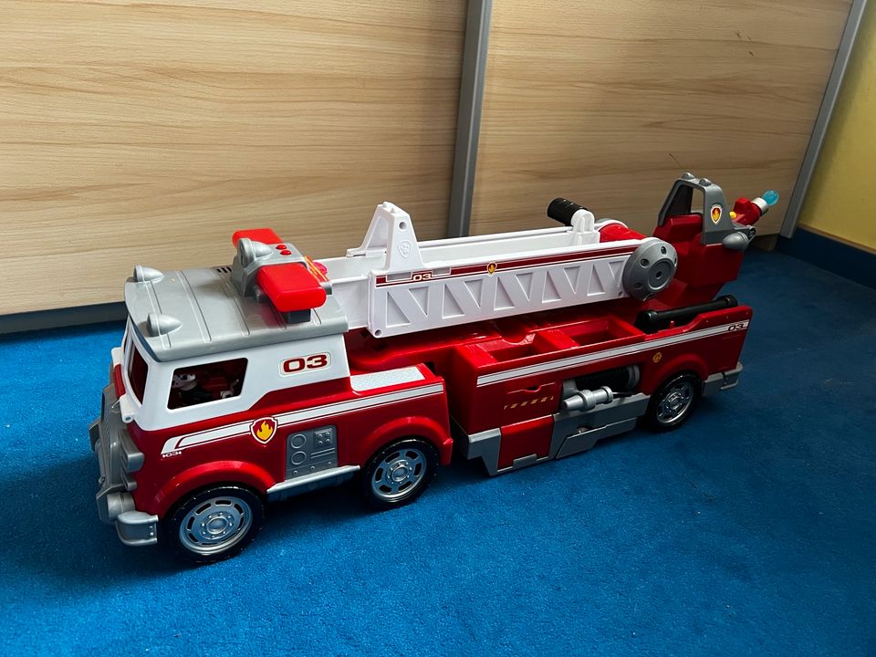 Paw Patrol Feuerwehr Auto Feuerwehrauto Löschfahrzeug Licht Sound in Hamburg