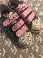 Schicke Mädchen GlitzerBlinkschuhe von Skechers Gr35 Rheinland-Pfalz - Weiler bei Bingen Vorschau