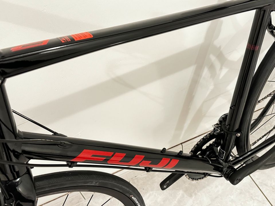 Rennrad FUJI Sportif 1.3 Disc schwarz in Witten