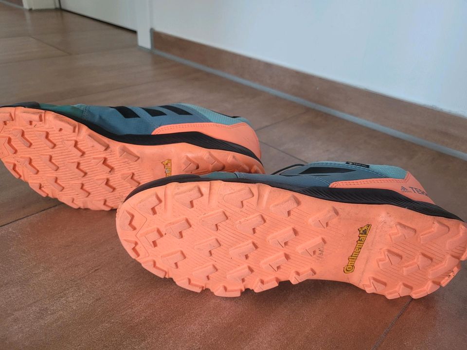 Adidas, wasserdichte Schuhe in Schelklingen