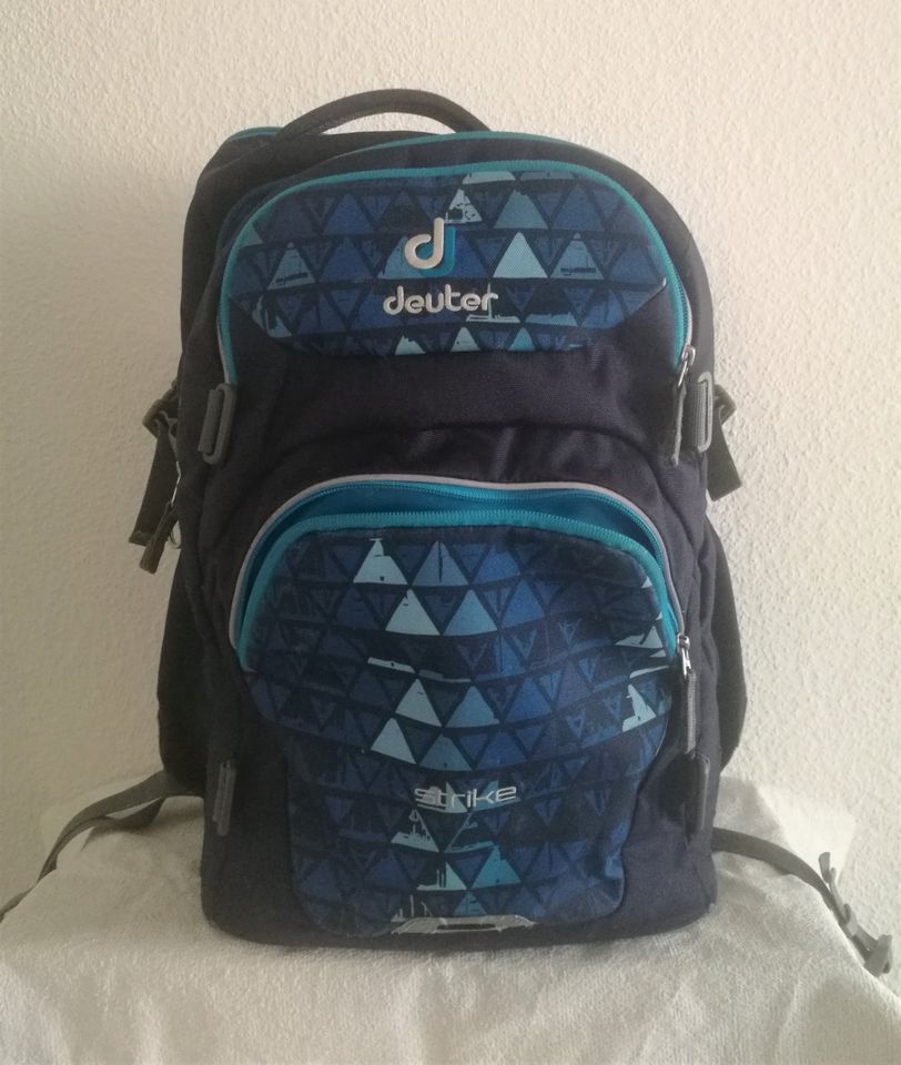 Deuter Comfort Fit Schulrucksack blau kariert viele Taschen in Ochsenfurt