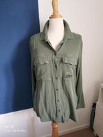 H&M Divided Bluse grün mit Schriftzug und Stickerei Gr 42 Hessen - Haiger Vorschau