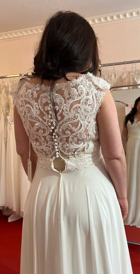 Neues Brautkleid/Hochzeitskleid in Größe 42 in Geretsried