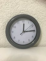 Uhr Wanduhr neuwertig Hessen - Hanau Vorschau