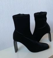 Zara Stiefelette high heels pumps Absatzschuhe samt Hessen - Kassel Vorschau