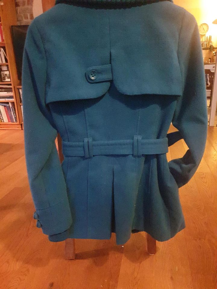 Schicke Jacke Winterjacke Blau Gr. M Clockhouse in Falkensee