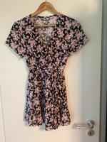 Kleid mit schöne Blumen Wiese. Große S. 100% Viskose Nordrhein-Westfalen - Marl Vorschau