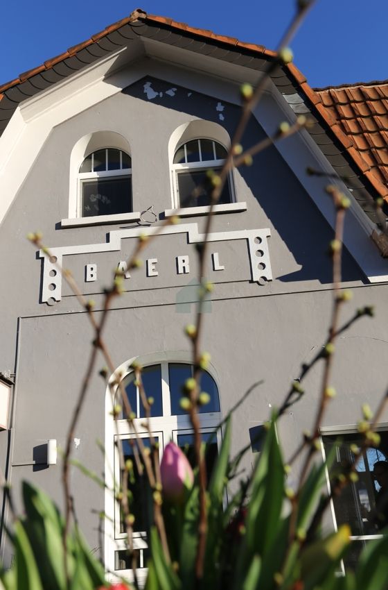 Wohnen mit Stil: Sanierte Erdgeschosswohnung im alten Baerler Bahnhof in Duisburg