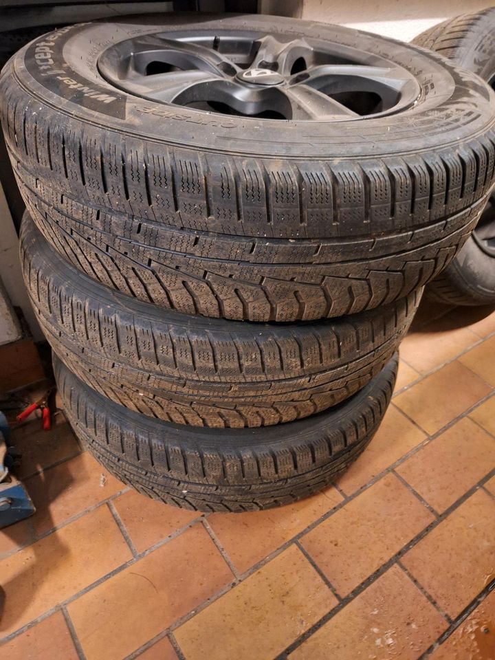 Winterräder Winterreifen Winter Reifen Hyundai Tucson 215/70 R16 in Ammerbuch