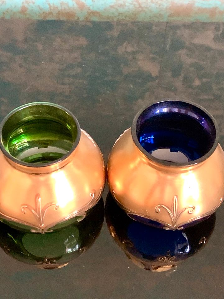 2 kleine Vasen, Bohemia, mundgeblasen, Gold, Emaille in Weyhe