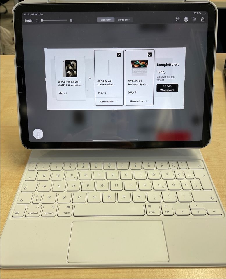 Apple iPad Air WiFi (2022) 5. Generation inkl. Pencil, Keyboard in Bremervörde