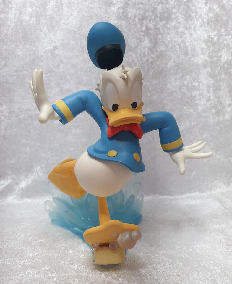 Donald Duck Figur in Baden-Württemberg - Kraichtal