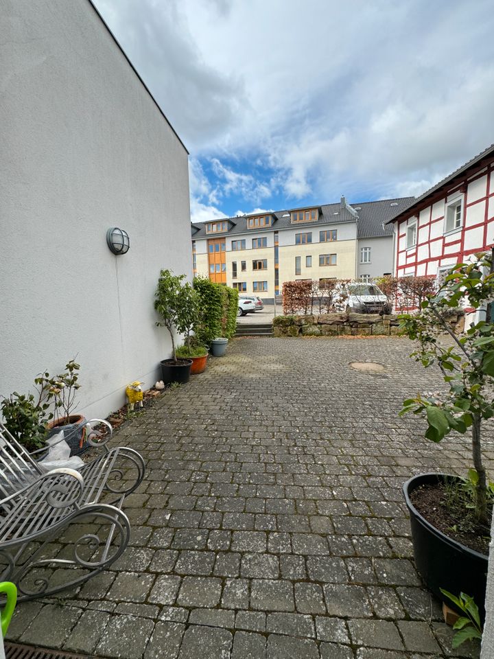 Traumhaft restaurierte 4-Zimmer Wohnung im Zentrum Zülpichs in Zülpich