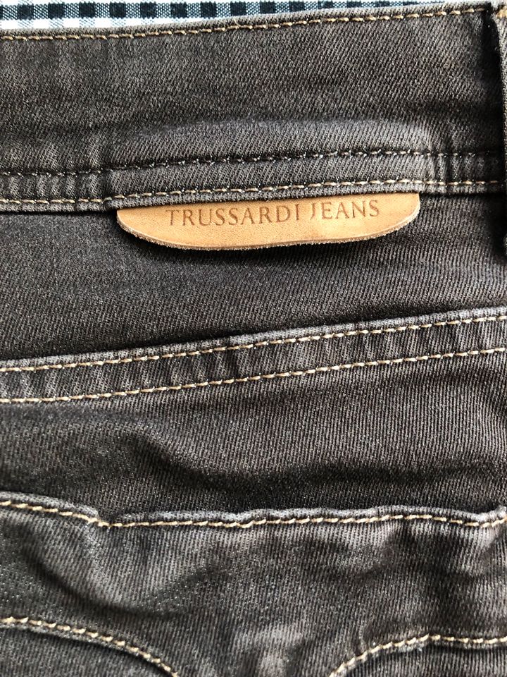 Jeans braun von Trussardi Gr.40 ( Italien.Gr.46) in Stuttgart